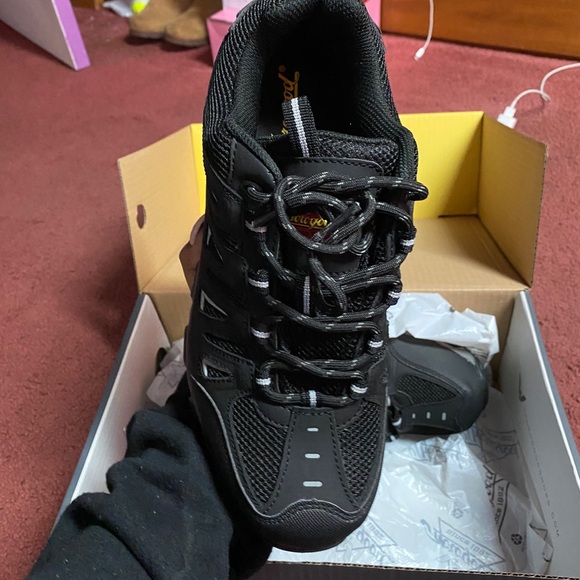 Work shoes - Picture 3 of 6